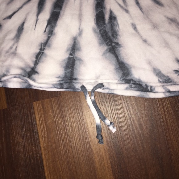 Te Verde Plus Tie Dye Short Sleeve Hoodie - Picture 6 of 7